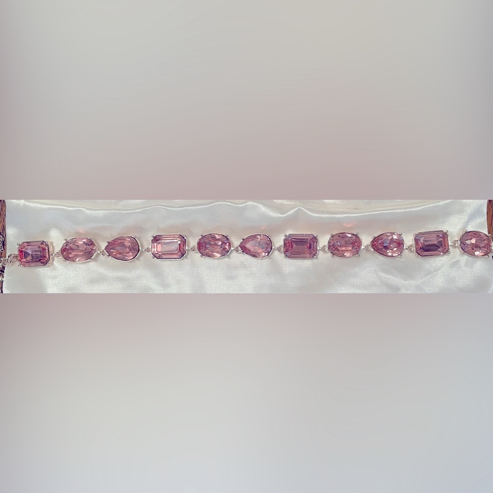 NWOT Light Neutral Rose Pink and Gold Toned Square Gem Design Necklace.